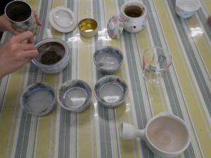 美味しいお茶の淹れ方の実習