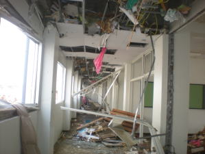 2階廊下津波被災状況画像