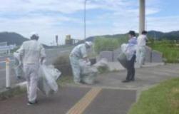 道路ふれあい月間の県道清掃