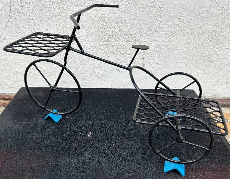 三輪車型花台（中）