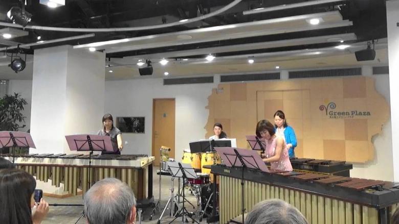 加藤詢子マリンバアンサンブル