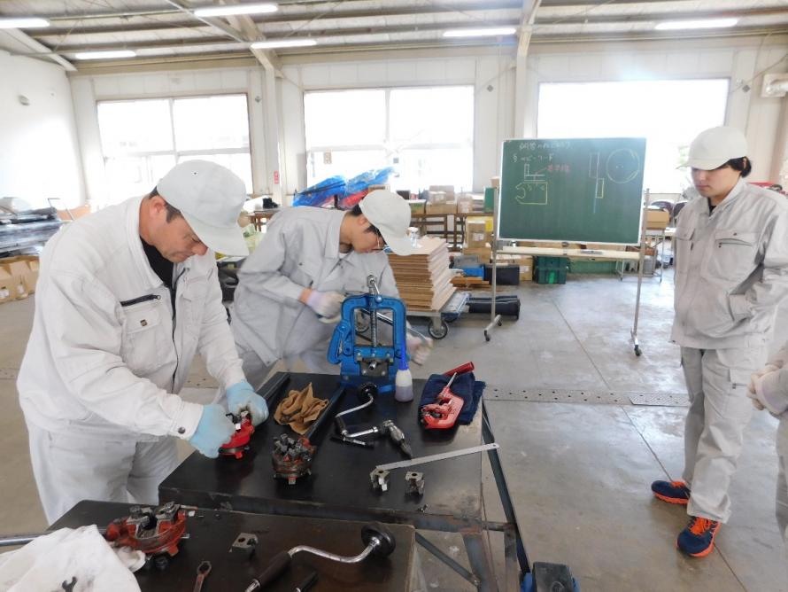 ねじ切り工具の準備