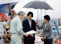 秋篠宮同妃両殿下が東日本大震災の被災地をご訪問