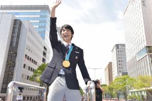 羽生結弦選手「2連覇おめでとう」パレードの写真