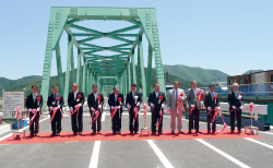 「国道398号新北上大橋」開通の写真