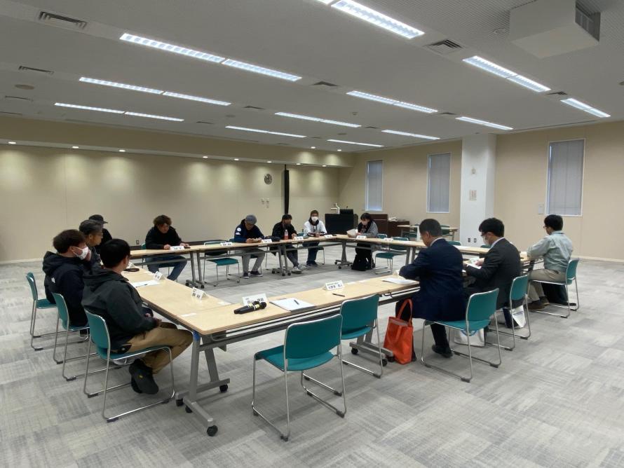 懇談会