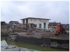東松島市野蒜立石第2揚水機場被災直後の写真
