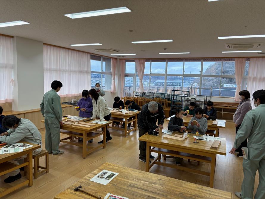 エサ台づくりの様子その1